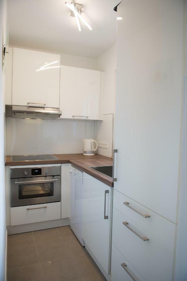 Ferienwohnung Apartmen Relax 200 m t Beach Rovinj Exterior foto