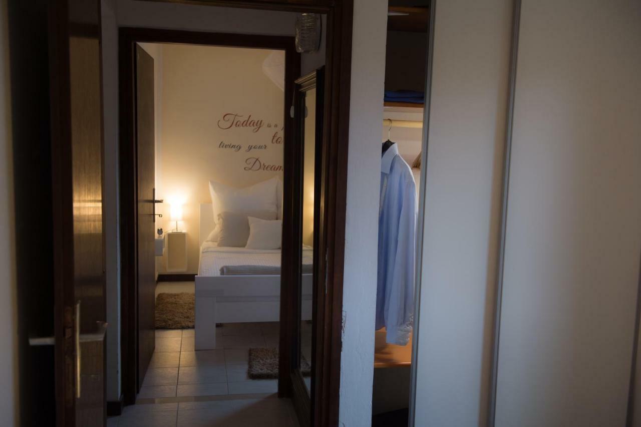 Ferienwohnung Apartmen Relax 200 m t Beach Rovinj Exterior foto