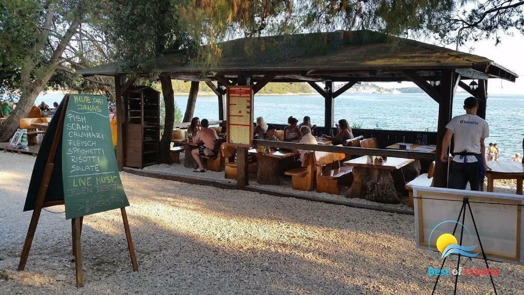 Ferienwohnung Apartmen Relax 200 m t Beach Rovinj Exterior foto